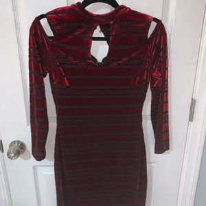 Guess Long Sleeve Velvet Red & Black Dress- size 6